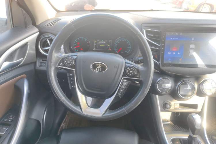 Used BYD Song 2016 Gaishi Edition 1.5TID Automatic Luxury Model
