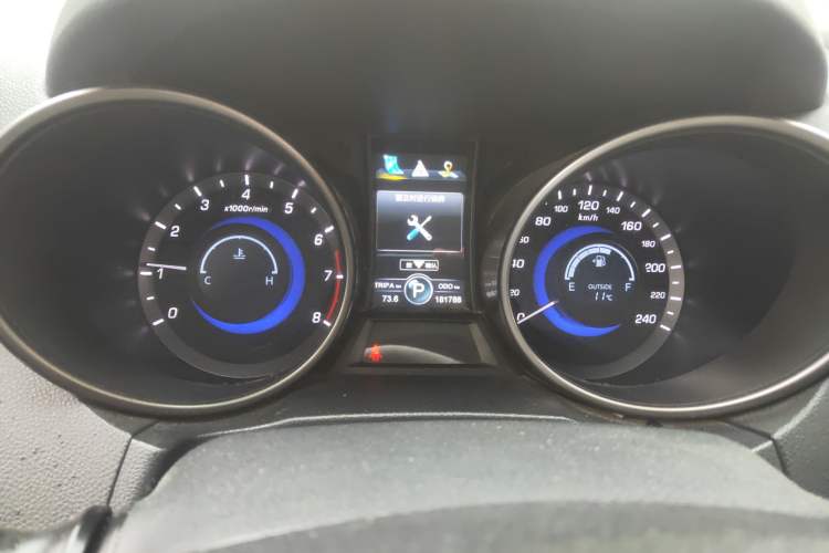 Used Changan CS75 2016 1.8T Automatic Elite Model China V Standard