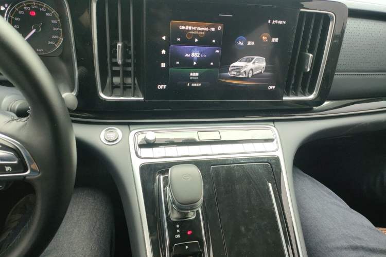 Used GAC Trumpchi M8 2024 Lingxiu Series 390T Luxury Edition Audio And AC Panel