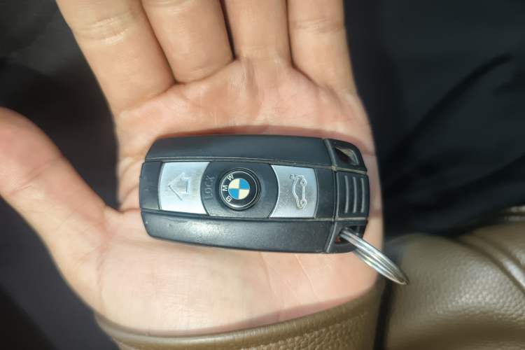 Used BMW X1 2013 sDrive18i Fashion Model Vehicle Key