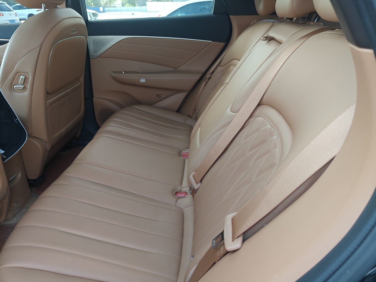 Dongfeng Aeolus L8 2025 Model 185KM Dream Edition — снимка 17