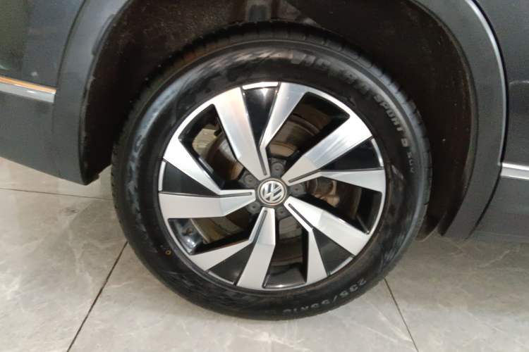 Used Volkswagen Tayron 2020 330TSI Two-Wheel Drive Luxury Smart Connectivity Version
