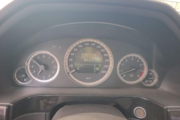 Used Mercedes-Benz E-Class 2009 E 300 Elegant Model
