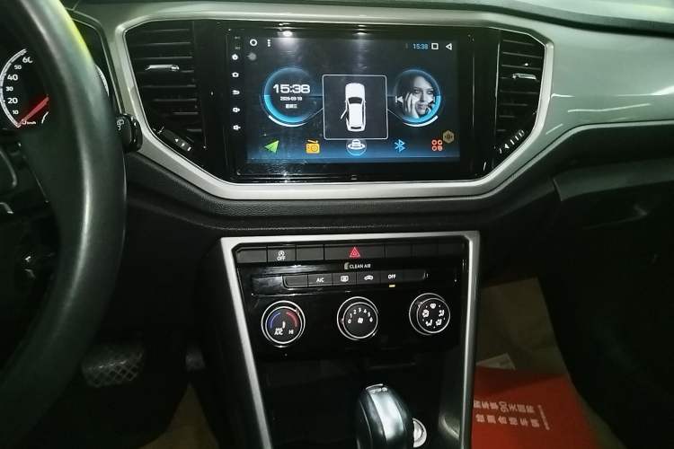 Used Volkswagen T-ROC 2019 230TSI DSG Two-Wheel-Drive Advanced Version China VI Standard
