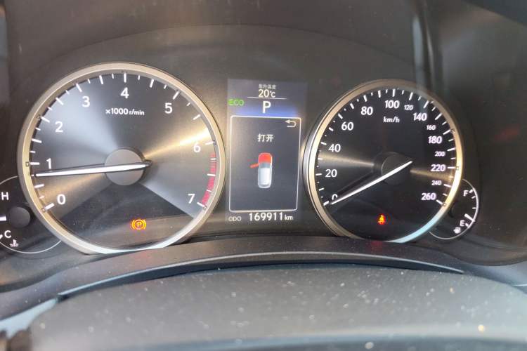 Used Lexus NX 2015 200 Front-Wheel Drive X-Trail SE Edition