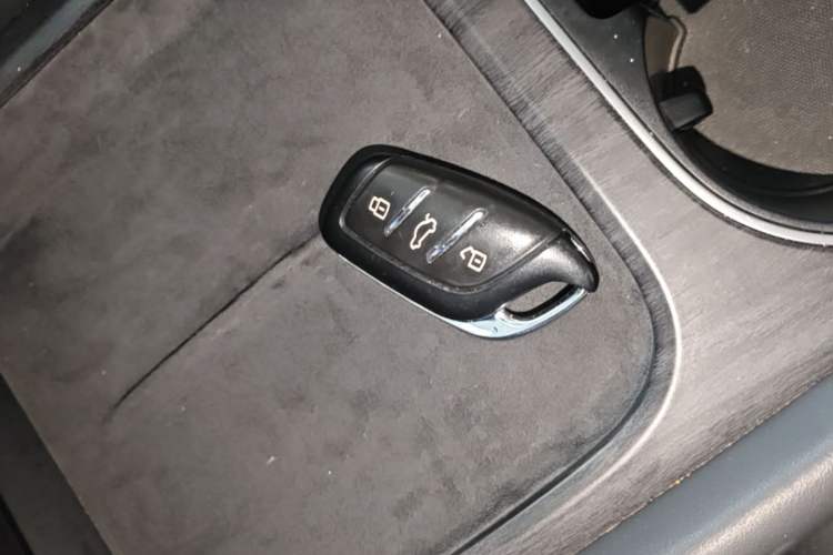 Used Roewe D7 2023 DMH 125km Flagship Edition
