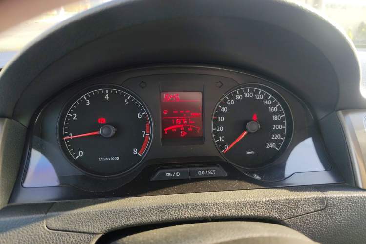 Used Volkswagen Santana 2013 1.6L Manual Comfort Edition Instrument Cluster