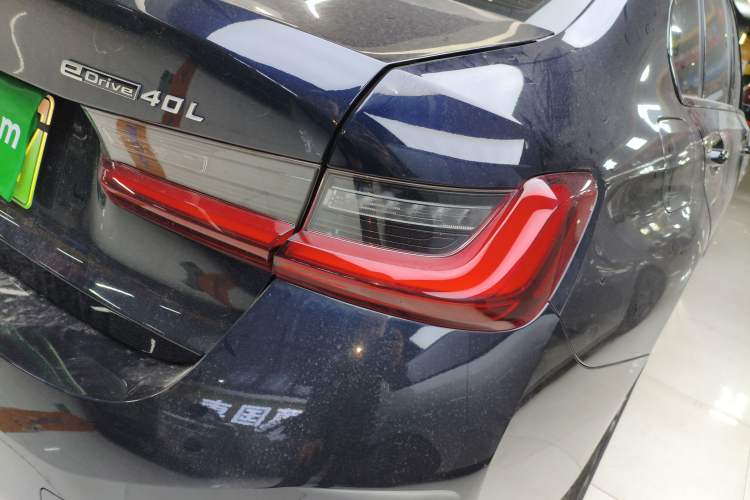 Used BMW i3 2023 eDrive 40 L Midnight Edition
