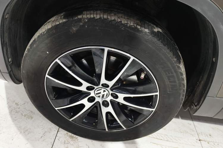 Used Volkswagen Tiguan 2015 1.8TSI Automatic Two-Wheel Drive Luxury Model
