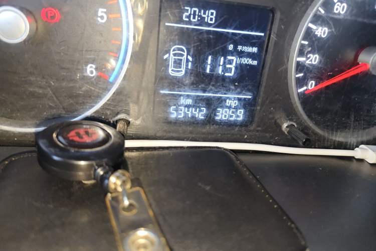 Used Foton Toano 2023 2.8T Manual Jixiang Long Wheelbase Mid-Top with Rear Dual Tires 7/9 Seats Odometer Close Up