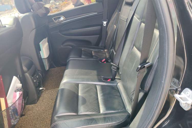 Used Jeep Grand Cherokee 2014 3.0L Comfort Navigation Edition