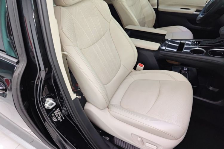 Used Toyota Granvia 2024 2.5L Hybrid Prestige ULTRA Edition
