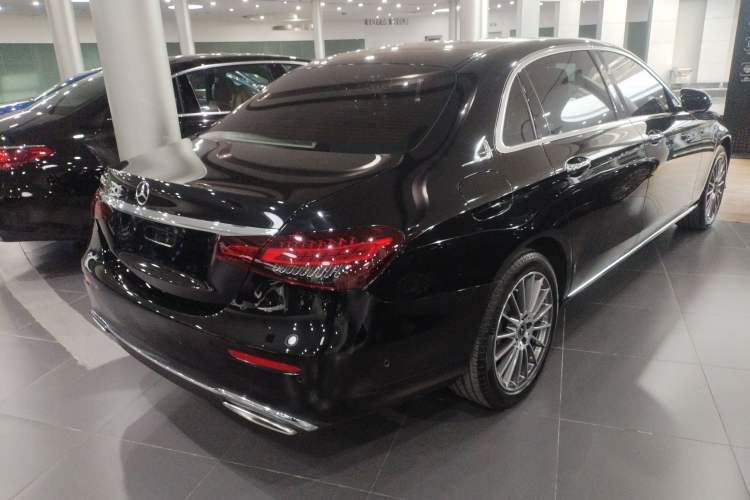 Used Mercedes-Benz E-Class 2021 Facelift E 260 L