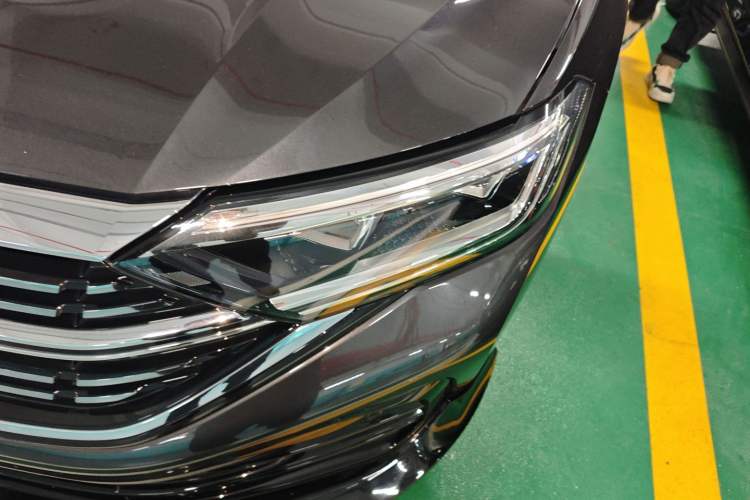 Used Volkswagen Sagitar 2023 300TSI DSG Excellence Edition Left Front Headlight