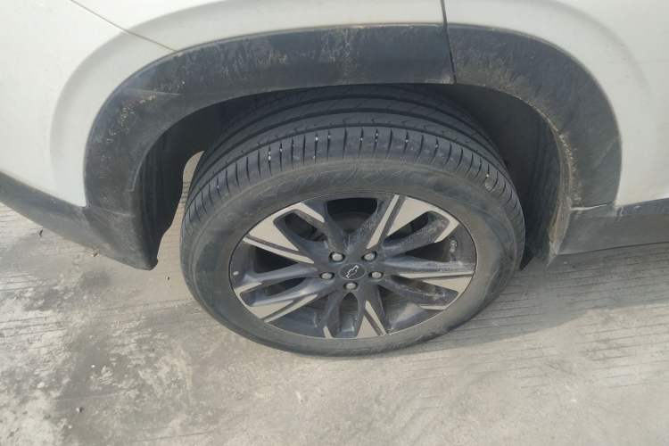 Used Chevrolet Trax 2022 Encore RS 1.5T CVT Cool Exterior 5