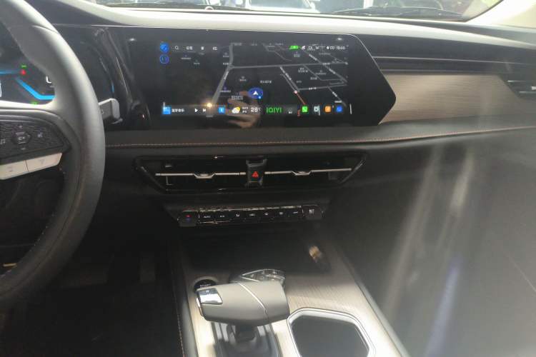 Used Changan X7 PLUS 2024 1.5T Automatic Luxury 7-Seater
