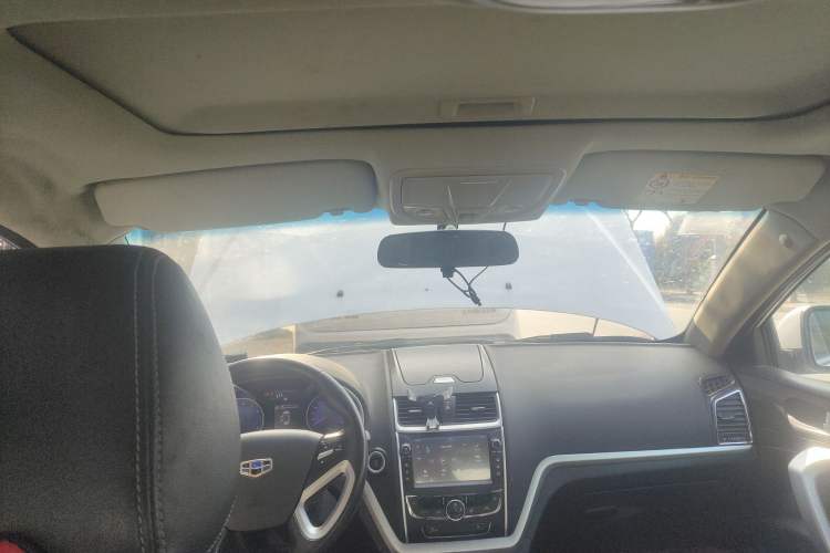 Used Geely Auto Emgrand 2016 Sedan 1.5L Manual Upward Edition Headliner