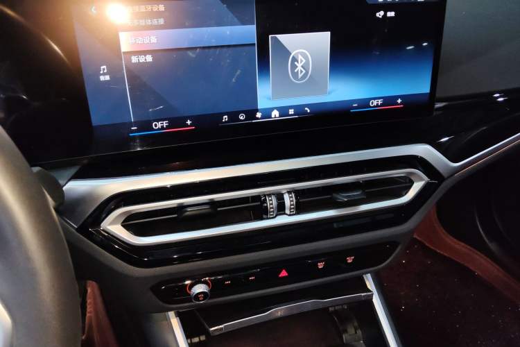 Used BMW 3 Series 2024 325i M Sport Night Edition Package Audio And AC Panel