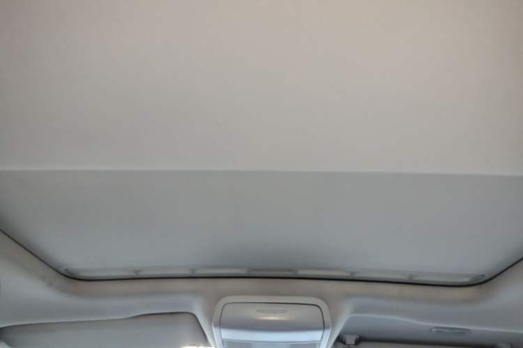 Used Volkswagen Sagitar 2014 1.4TSI Automatic Luxury Model Headliner