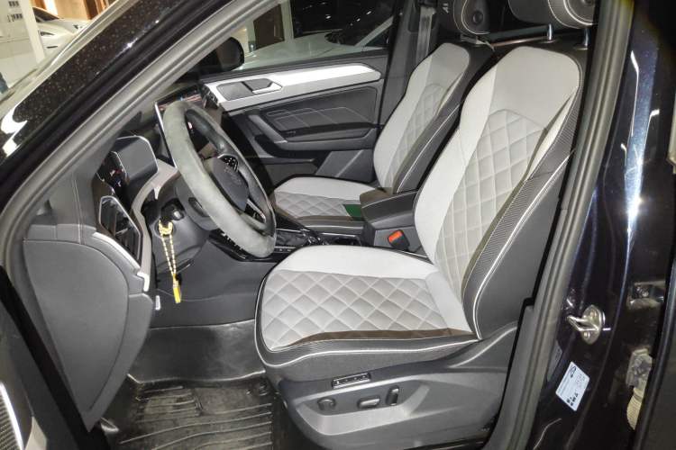 Used Volkswagen Tayron X 2023 330TSI Two-Wheel-Drive Flagship Smart Edition Left Front Seat