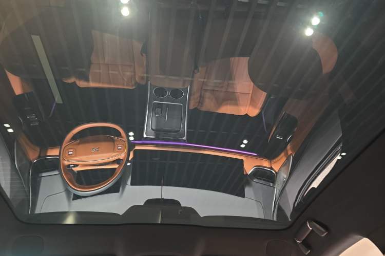 Used XPeng G9 2025 625 Long-Range Max Headliner