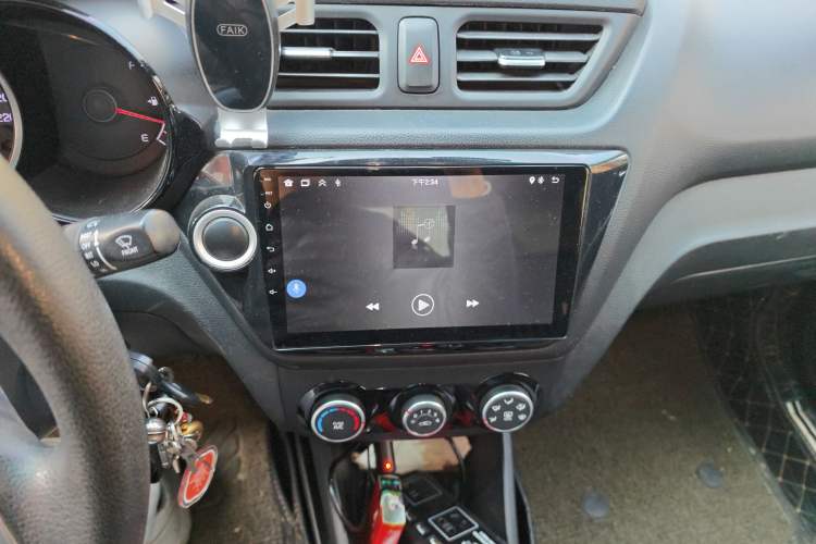 Used Kia K2 2015 Sedan 1.4L MT GLS