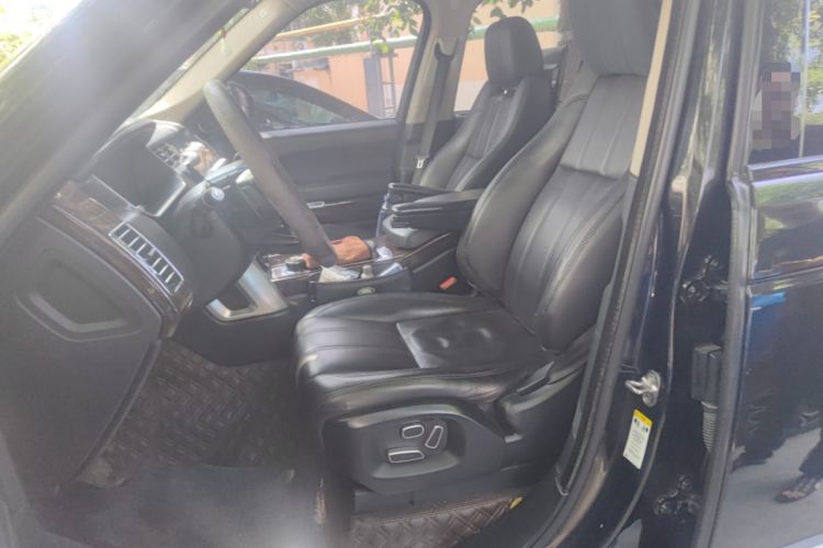 Used Land Rover Range 2014 3.0 TDV6 Vogue Left Front Seat