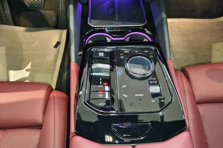 Used BMW 5 Series 2024 530i Leading Model M Sport Package