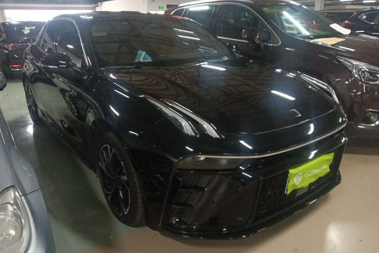 Used Lynk & Co 03 2023 1.5TD DCT JingPro Front Right 45 Deg