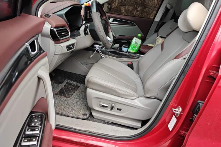 Used Baojun RS-5 2019 1.5T CVT Intelligent Driving Flagship Version China VI Emission Standard
