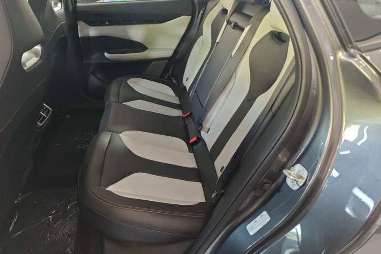 Used CHANGAN UNI-V iDD 2024 Blue Whale Smart Electric iDD 136km Luxury Model
