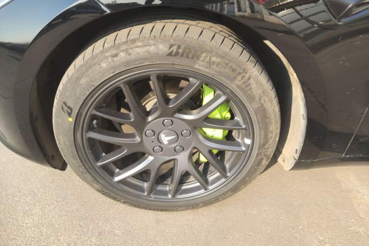 Used Tesla Model 3 2023 Long-Range All-Wheel-Drive Version
