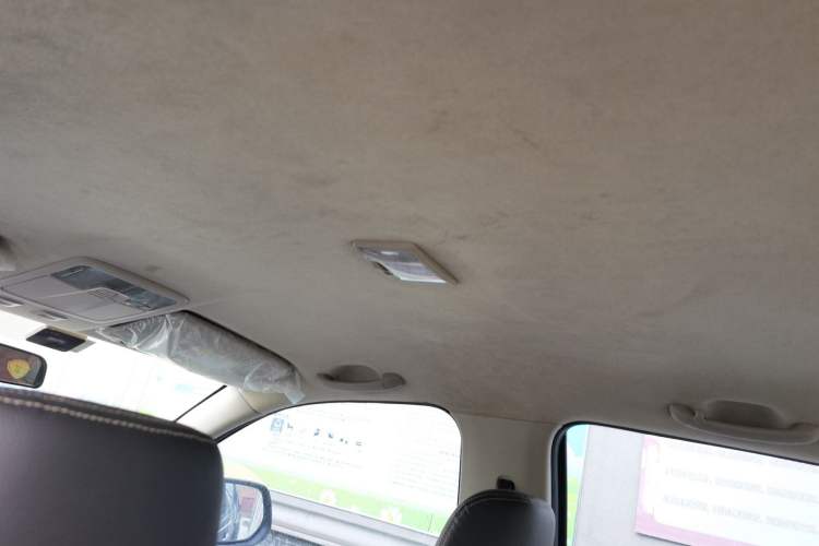 Used Isuzu D-MAX 2020 2.5T 4x4 Automatic Flagship Edition China VI JE4D25Q6A
