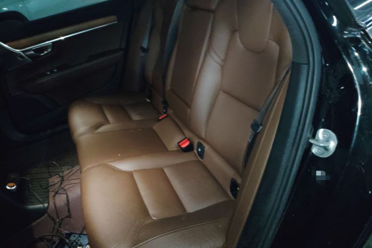 Used Volvo S90 New Energy 2023 T8 Plug-in Hybrid All-Wheel Drive Long-Range Zhiyi Luxury Edition
