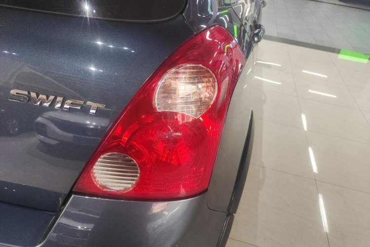 Used Suzuki Swift 2016 1.5L Automatic Fashionable Coolplay Edition
