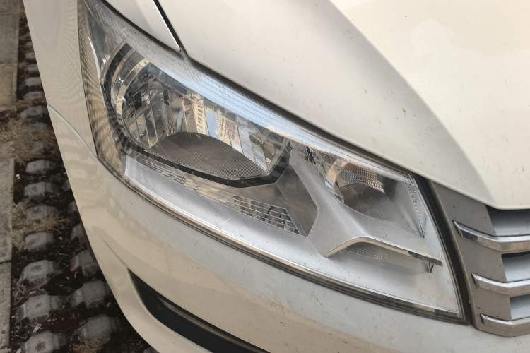 Used Volkswagen Santana 2015 1.6L Manual Comfort Edition
