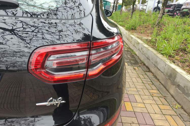 Used Zotye SR9 2017 2.0T Manual "Ultimate Heart" Edition