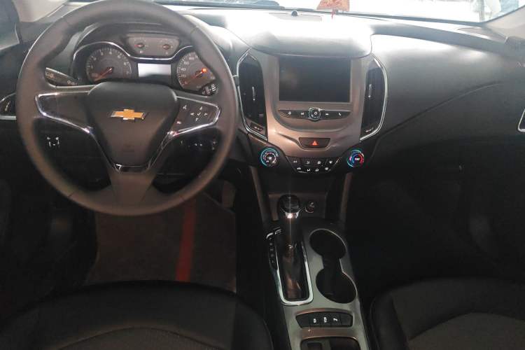 Used Chevrolet Cruze 2017 1.5L Hatchback Automatic Xuanfeng Edition