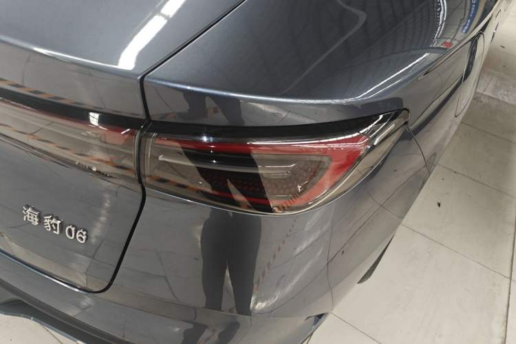 Used BYD Seal 06 New Energy 2024 DM-i 120KM Luxury Model Right Rear Taillight