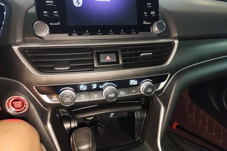 Used Honda Accord 2018 230TURBO Comfort Version National V Audio And AC Panel