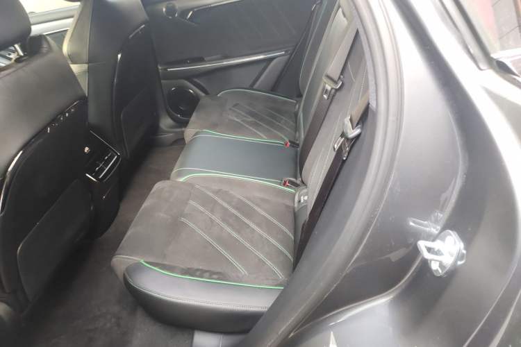 Used VOYAH FREE 2025 318 259 km All-Wheel-Drive Exploration Edition