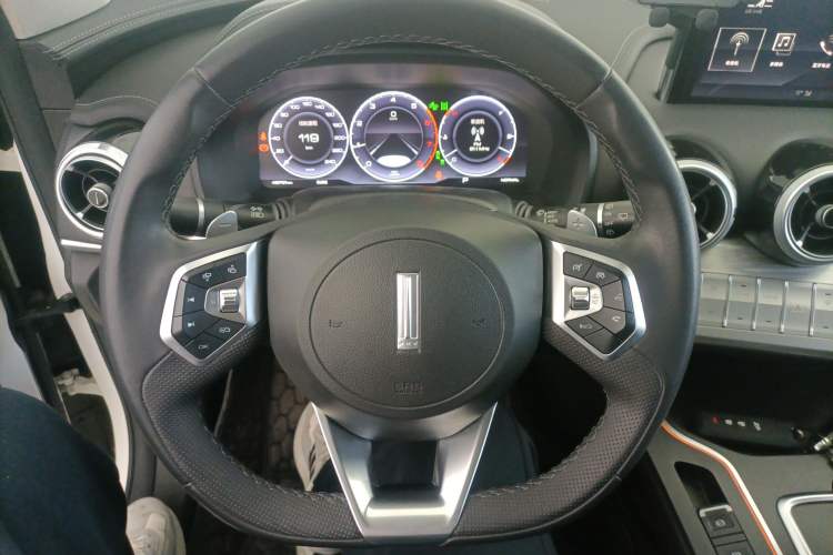 Used Wey VV7 2019 Upgraded Model 2.0T Flagship Version China V Standard
