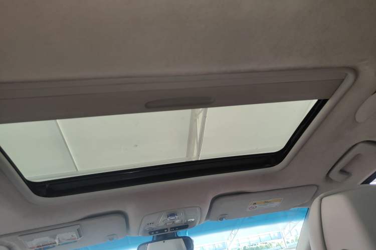 Used Buick GL8 2017 28T Avenir Avia National Emission Standard V