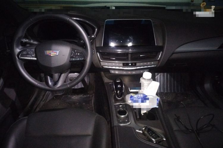 Used Cadillac CT5 2023 28T Luxury Edition (Standard Version) Center Console