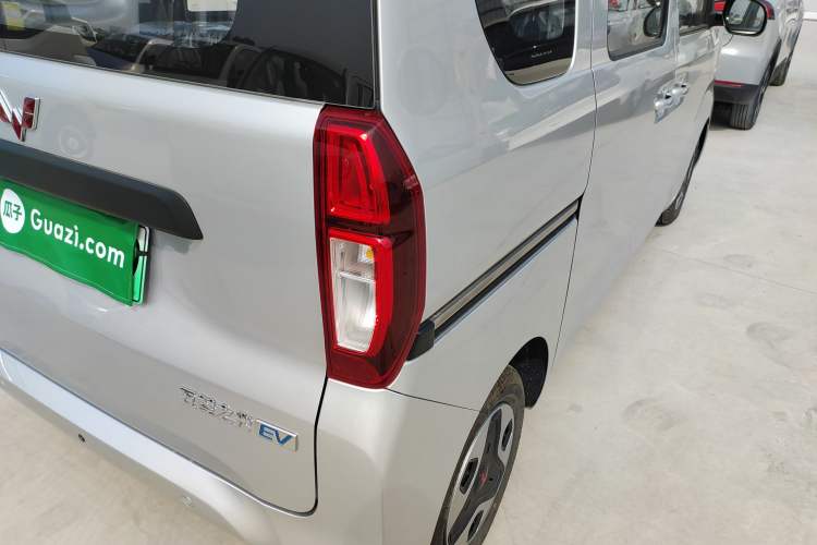 Used Wuling Zhiguang New Energy 2025 Comfort Model Right Rear Taillight