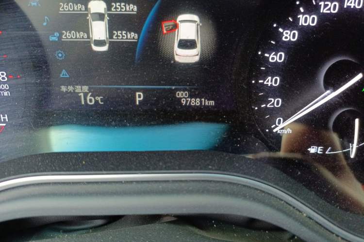 Used Toyota Avalon 2021 2.5L Luxury Edition Odometer Close Up