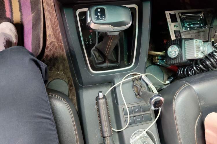 Used BAIC Off-Road BJ40 2016 2.3T Automatic Four-Wheel Drive Premium Edition Gear Lever