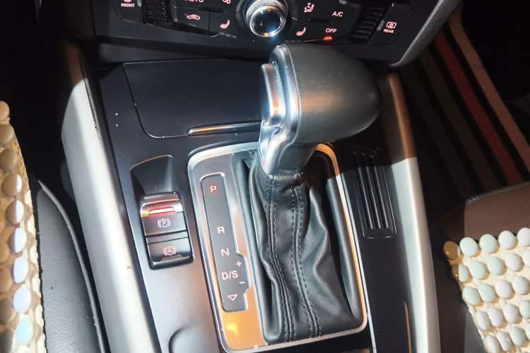 Used Audi Q5 2017 Plus 40 TFSI Ambition Model
