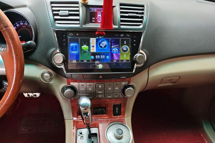 Used Toyota Highlander 2012 2.7L Two-Wheel Drive 7-Seater Luxury Edition
