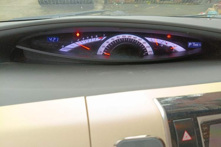 Used Toyota Previa  Instrument Cluster